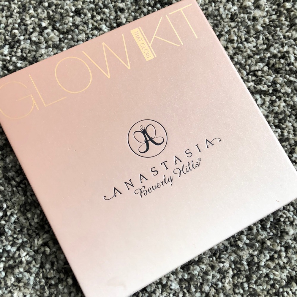 Anastasia Beverly Hills That Glow kit